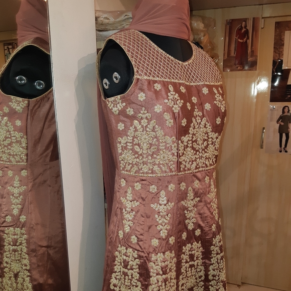 Dusty rose pink anarkali suit - Picture 4 of 4